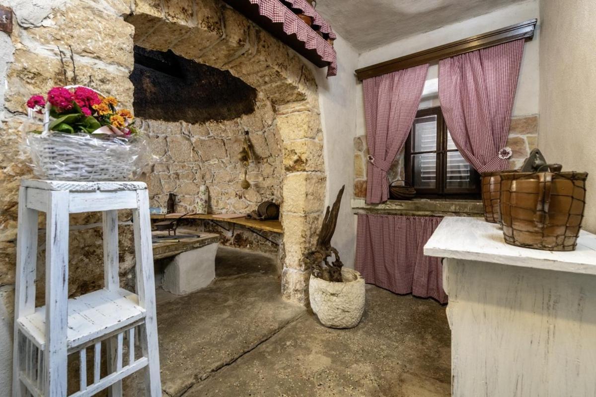 Marina Plomin In Plomin - Haus Fuer 6 Personen Vila Exterior foto